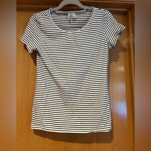 H&M Black and White Fitted Short Sleeve Tee